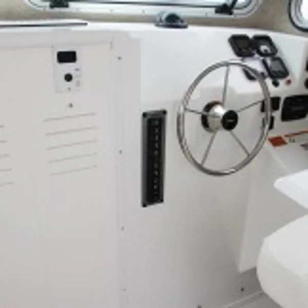Slide: The Image of Parker Marine 2520 XLD Sport Cabin 2016 - 2