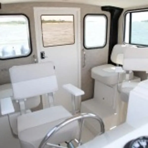 Slide: The Image of Parker Marine 2520 XLD Sport Cabin 2016 - 4