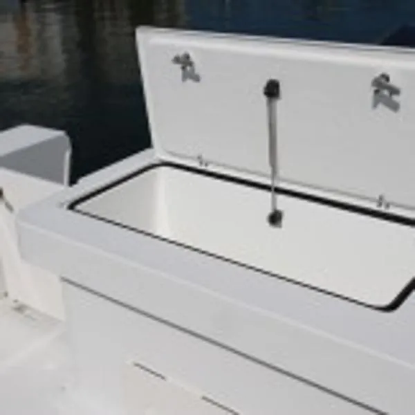 Slide: The Image of Parker Marine 2520 XLD Sport Cabin 2016 - 8