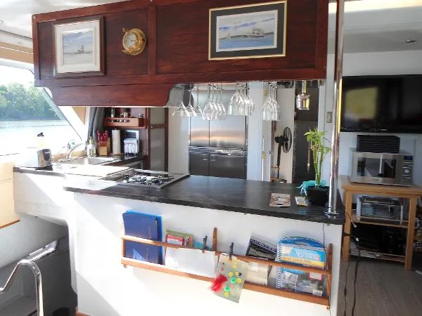 Slide: The Image of Power Catamaran Flybridge 2014 - 9