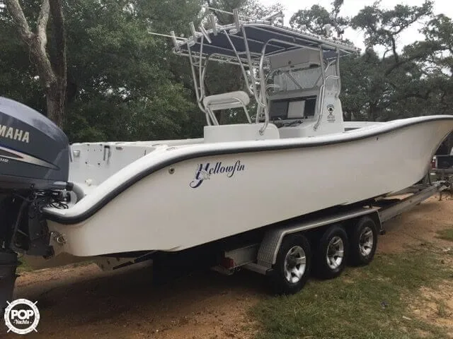 Slide: The Image of Yellowfin 36 CC 2003 - 10