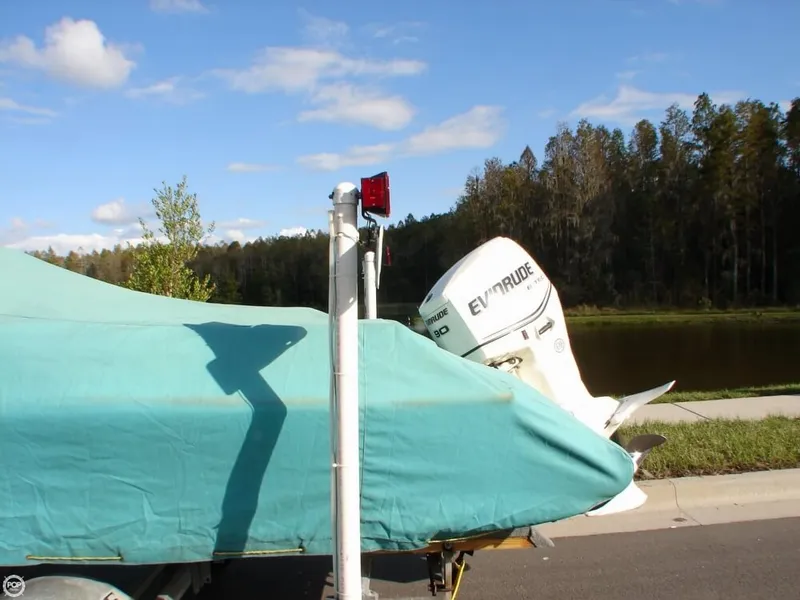 Slide: The Image of Boston Whaler 17 Montauk 1991 - 10
