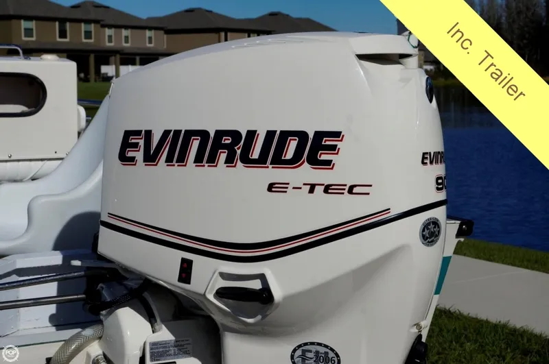 Slide: The Image of Boston Whaler 17 Montauk 1991 - 5