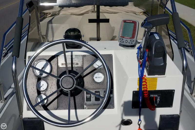 Slide: The Image of Boston Whaler 17 Montauk 1991 - 8