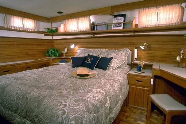 Slide: The Image of Grand Banks 42 Motoryacht 2003 - 8