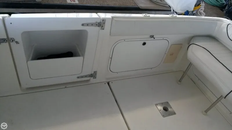 Slide: The Image of Bayliner 3255 Avanti Sunbridge 1999 - 9