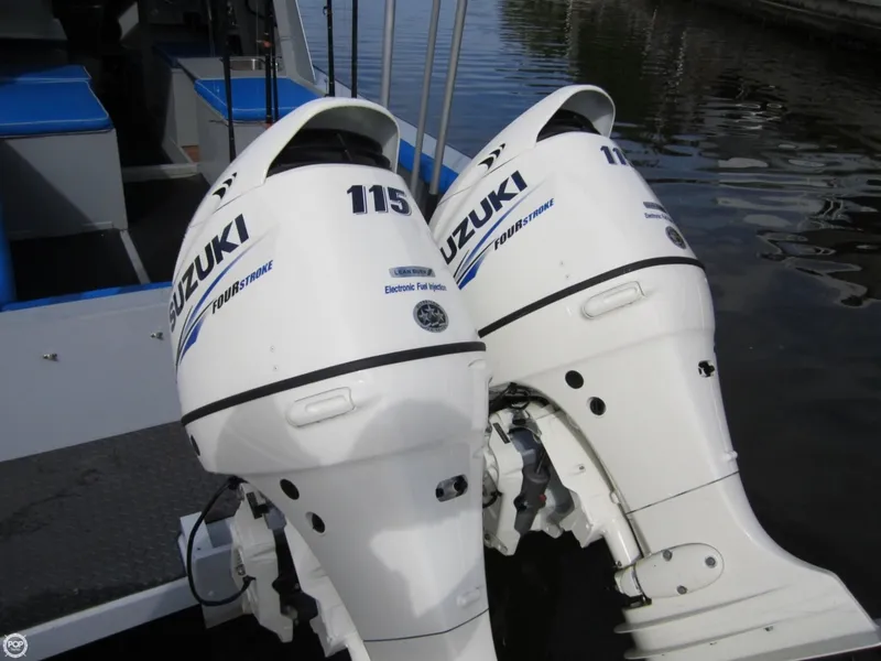 Slide: The Image of Custom 25 Pilothouse 2015 - 6
