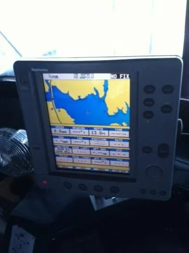 Slide: The Image of Sea Ray 410 Aft Cabin 1986 - 10