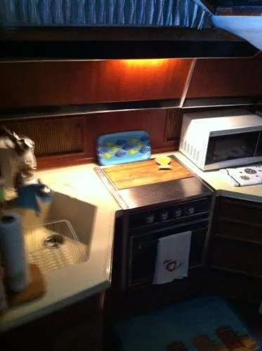 Slide: The Image of Sea Ray 410 Aft Cabin 1986 - 7