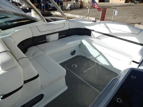 Slide: The Image of Formula 350 Crossover Bowrider 2015 - 10