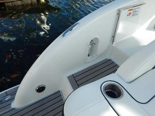 Slide: The Image of Formula 350 Crossover Bowrider 2015 - 9