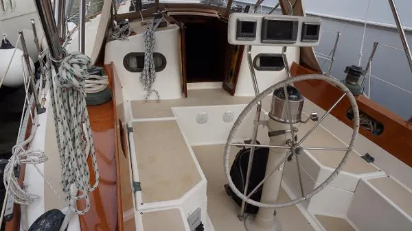 Slide: The Image of Cape Dory 40 Cutter 1986 - 3