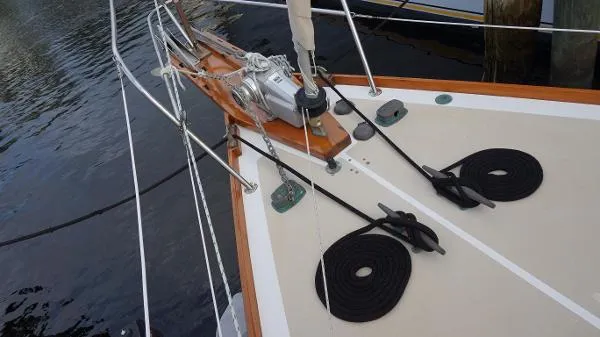 Slide: The Image of Cape Dory 40 Cutter 1986 - 6
