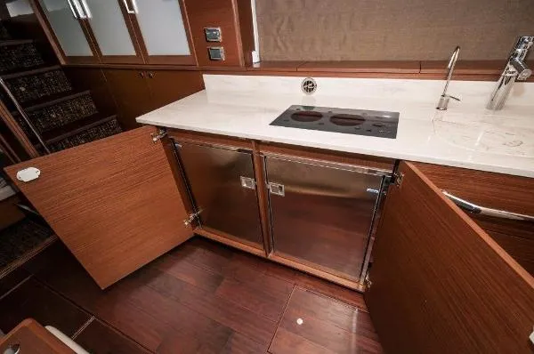 Slide: The Image of Sea Ray 540 Sundancer 2013 - 9