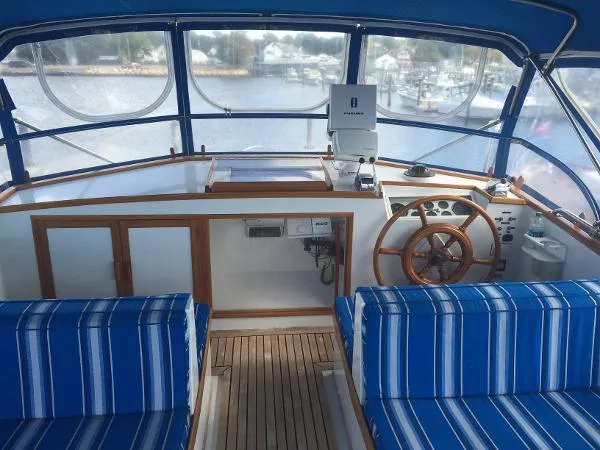 Slide: The Image of Grand Banks Classic 1985 - 6