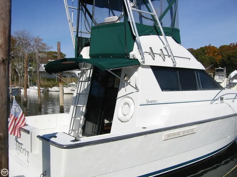 Slide: The Image of Silverton 31 Convertible 1992 - 6
