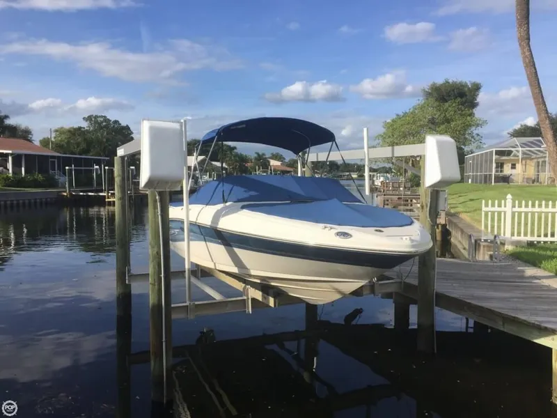 Slide: The Image of Sea Ray 200 Sport 2004 - 1