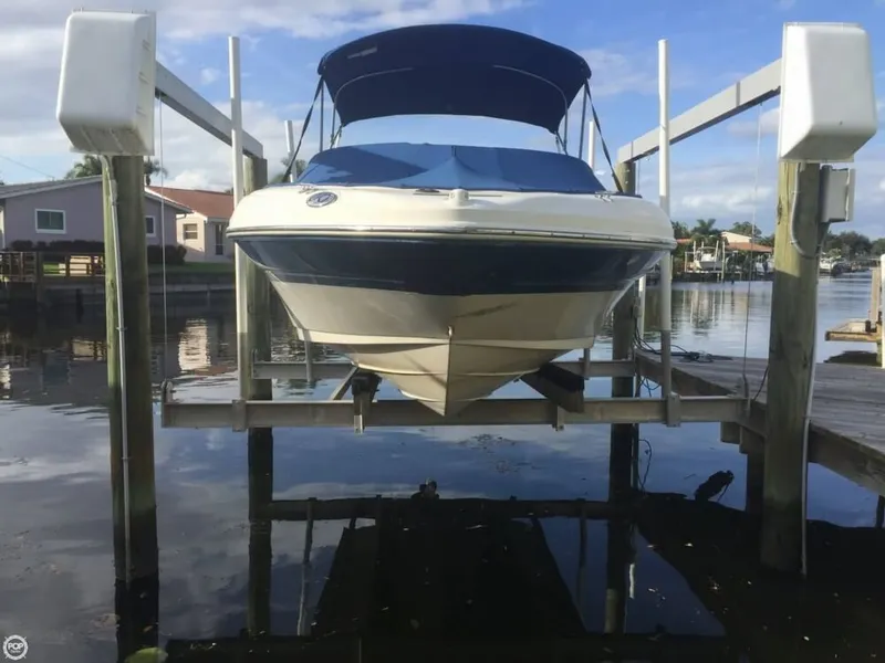 Slide: The Image of Sea Ray 200 Sport 2004 - 11