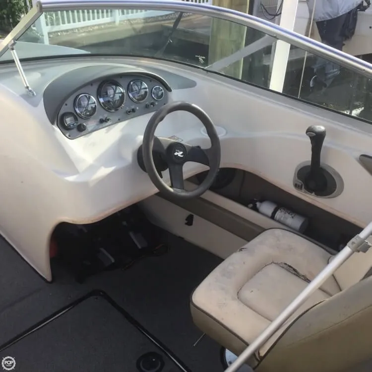 Slide: The Image of Sea Ray 200 Sport 2004 - 5