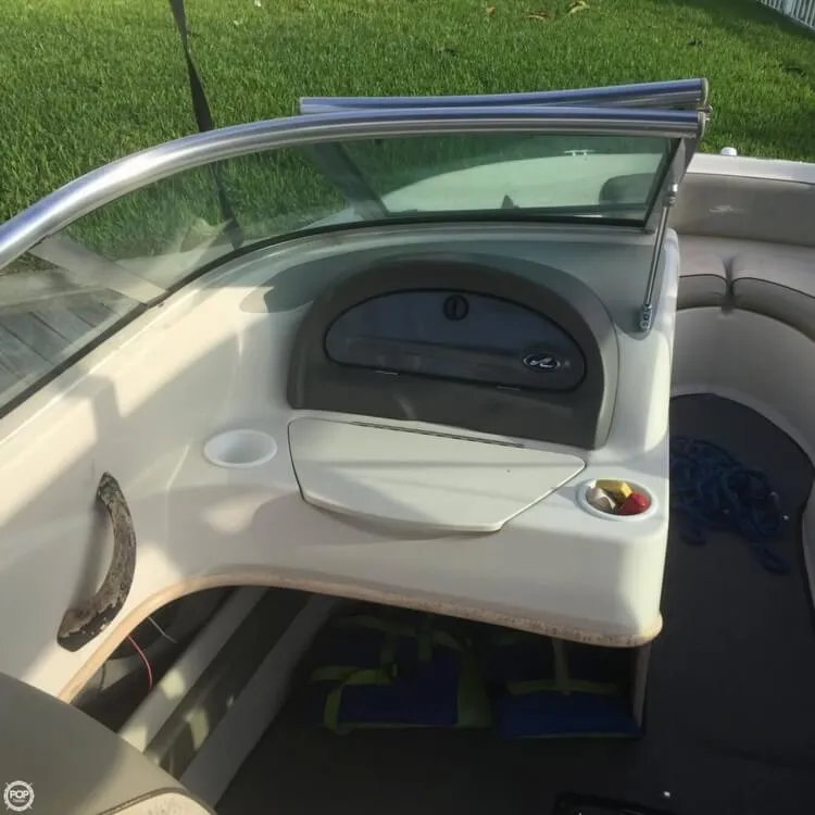 Slide: The Image of Sea Ray 200 Sport 2004 - 6