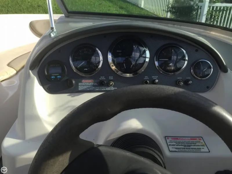 Slide: The Image of Sea Ray 200 Sport 2004 - 8