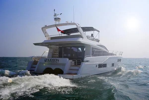 Slide: The Image of Hudson 48 PowerCat 2016 - 4