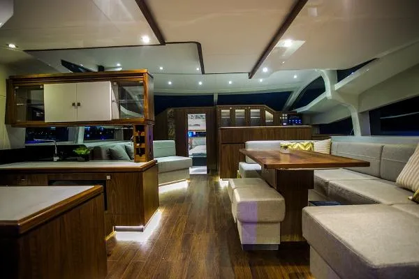Slide: The Image of Hudson 48 PowerCat 2016 - 8