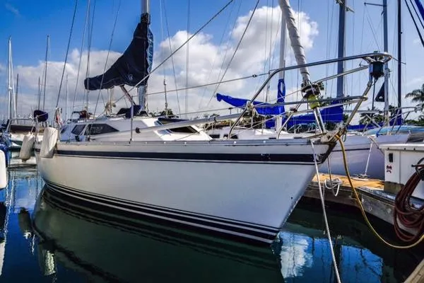 Slide: The Image of Canadian Sailcraft CS30 1988 - 0