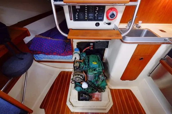 Slide: The Image of Canadian Sailcraft CS30 1988 - 10