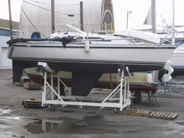 Slide: The Image of Canadian Sailcraft CS30 1988 - 11