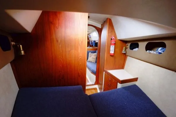 Slide: The Image of Canadian Sailcraft CS30 1988 - 5