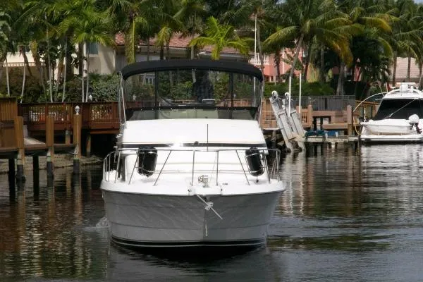 Slide: The Image of Wellcraft Triumph Bridgedeck Sedan 34 1991 - 2