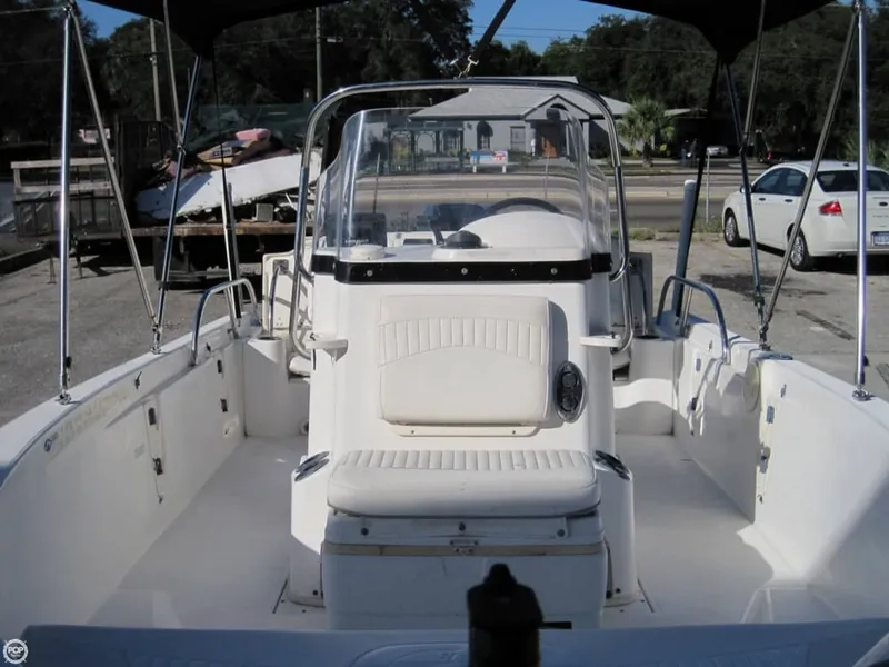 Slide: The Image of Boston Whaler 180 Dauntless 2004 - 6