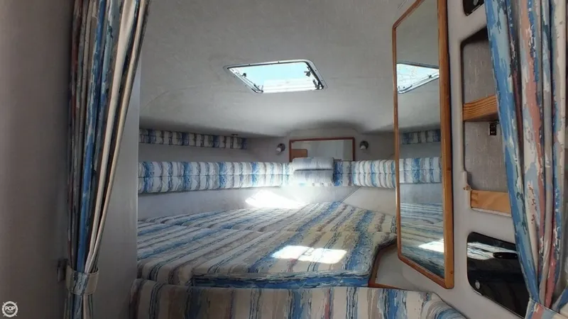 Slide: The Image of Sea Ray 310 Sundancer 1991 - 11