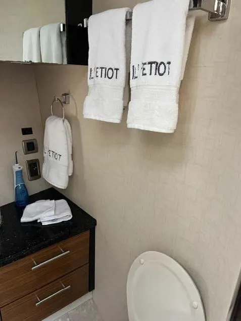 Slide: The Image of Marquis 40 SC 2008 - 50