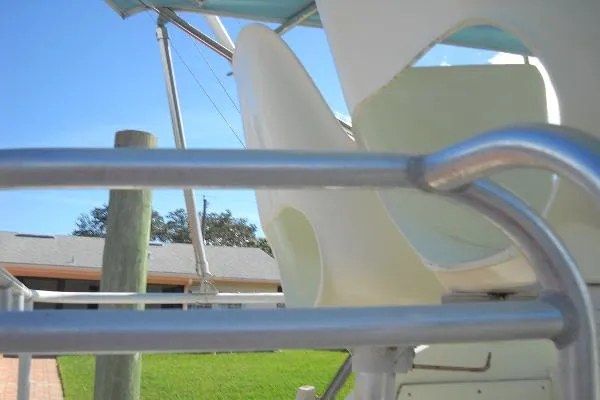 Slide: The Image of Hatteras 38' CONVERTIBLE 1969 - 7