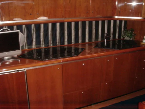 Slide: The Image of Sunseeker Predator 68 2005 - 10