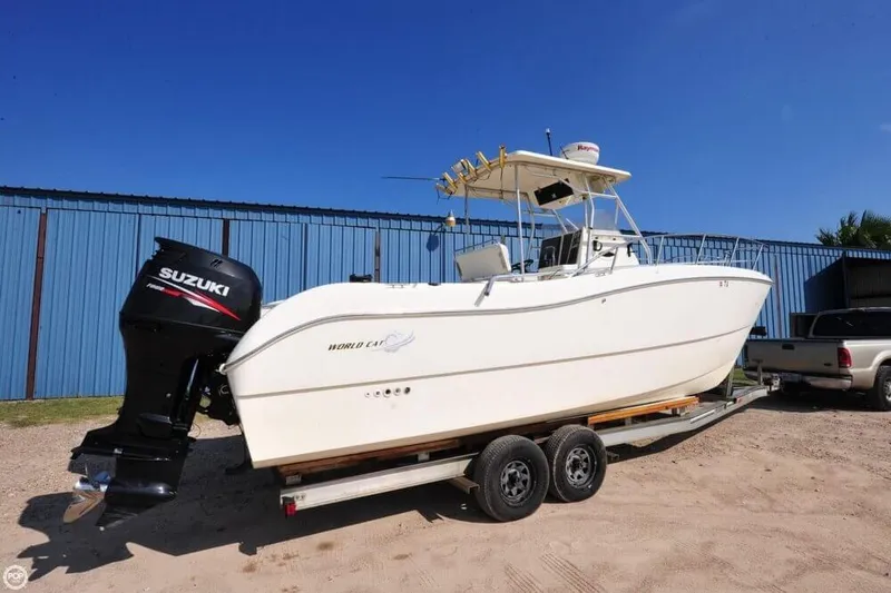 Slide: The Image of World Cat 246 Sport Fish 1998 - 5