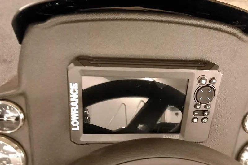 Slide: The Image of Lowrance fishfinder on 2026 Ranger RT188 boat dashboard. - 21