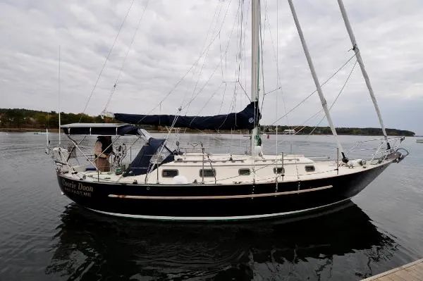Slide: The Image of Pacific Seacraft 34 1994 - 11