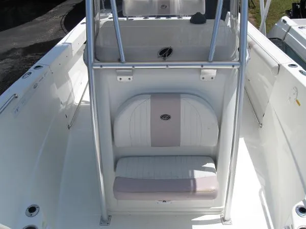 Slide: The Image of Sailfish 2360 Center Console 2006 - 9