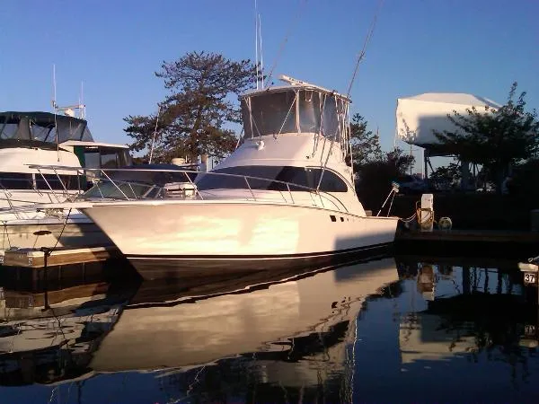 Slide: The Image of Luhrs 35 Convertible 1995 - 3