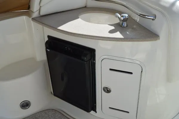 Slide: The Image of Sea Ray 320 Sundancer 2005 - 5