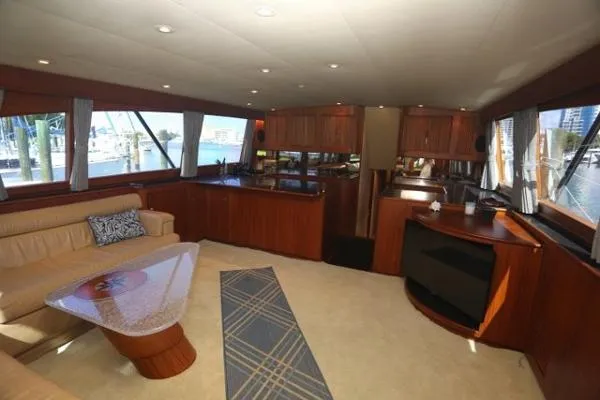 Slide: The Image of T & D Hatteras/Bertram/Viking Sportfish 1992 - 3