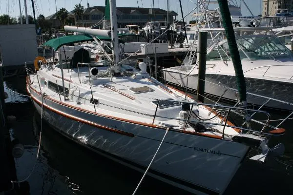 Slide: The Image of Beneteau 40 Center Cockpit 2002 - 0