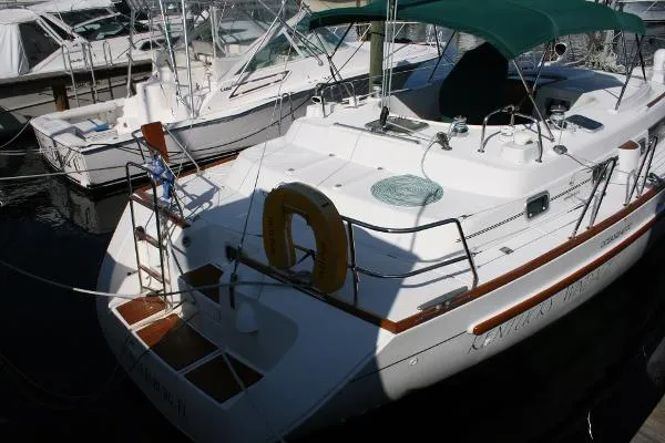 Slide: The Image of Beneteau 40 Center Cockpit 2002 - 1