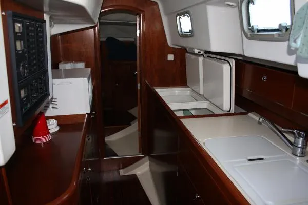 Slide: The Image of Beneteau 40 Center Cockpit 2002 - 11