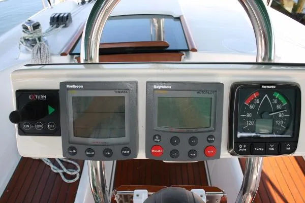 Slide: The Image of Beneteau 40 Center Cockpit 2002 - 5
