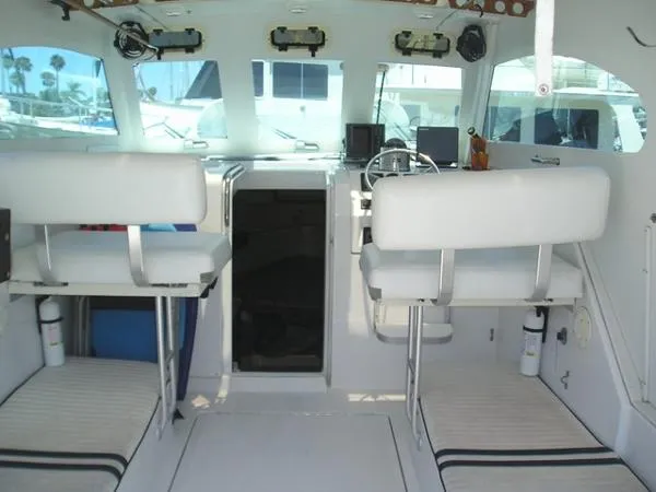 Slide: The Image of Mainship Pilot 30 Sedan 1999 - 11