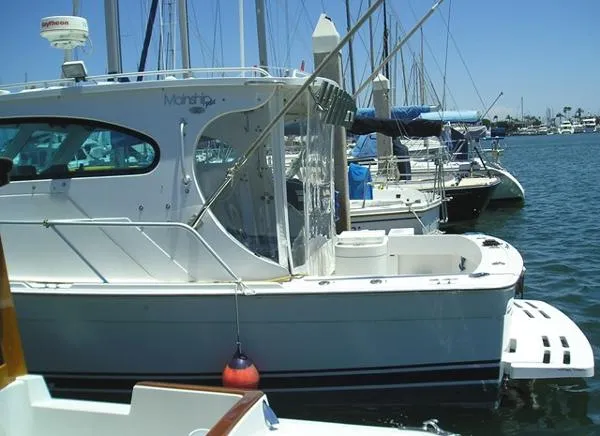 Slide: The Image of Mainship Pilot 30 Sedan 1999 - 9